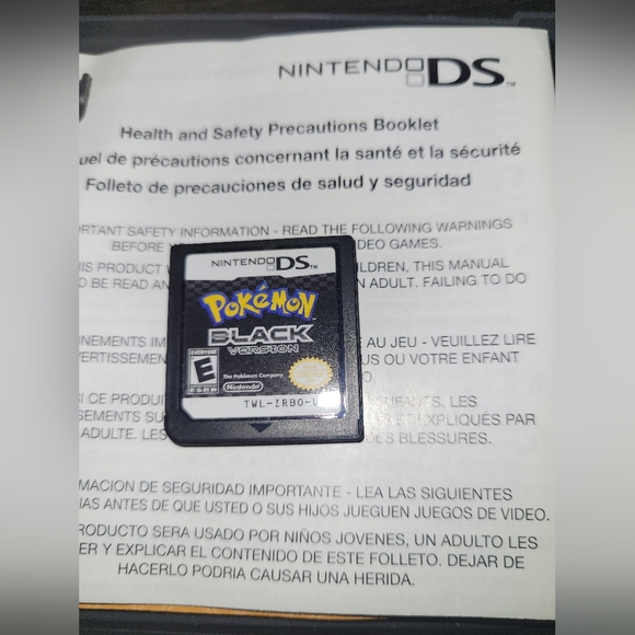Nintendo DS Pokemon Black Version - Picture 5 of 12